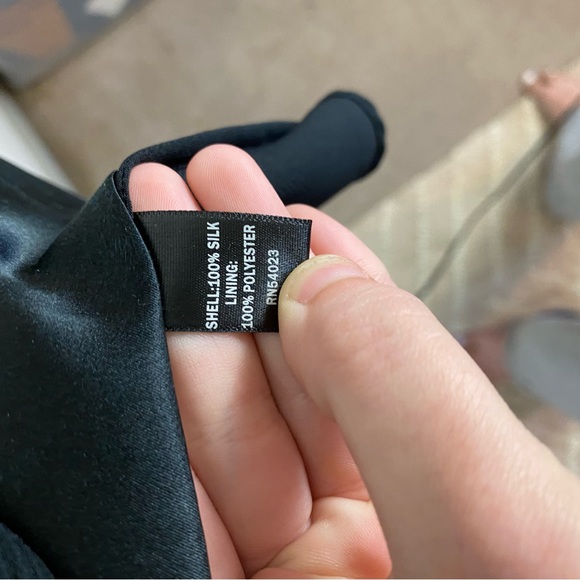 Banana Republic 100% silk black pleated swing midi dress - Picture 5 of 8